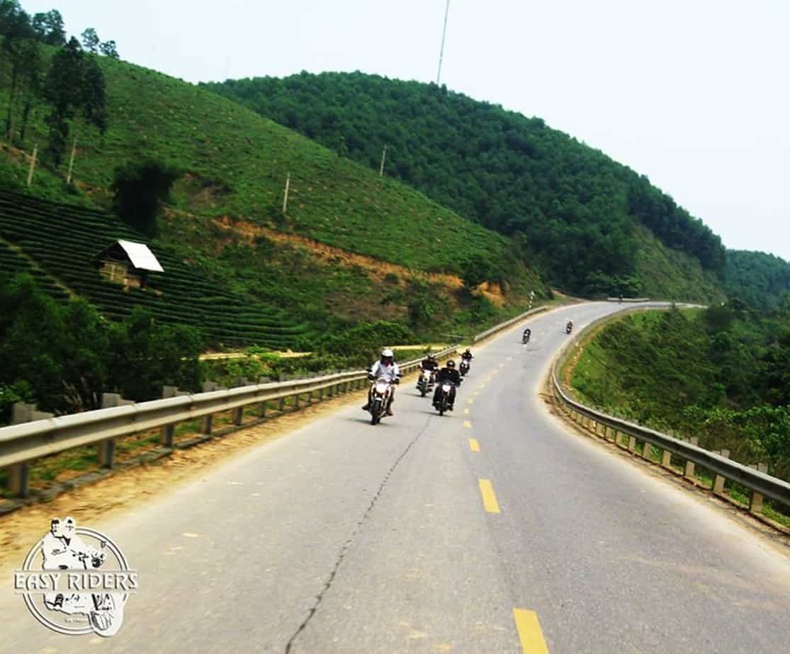 Day 2: Kham Duc - Kon Tum (170 km – 6 hours riding)