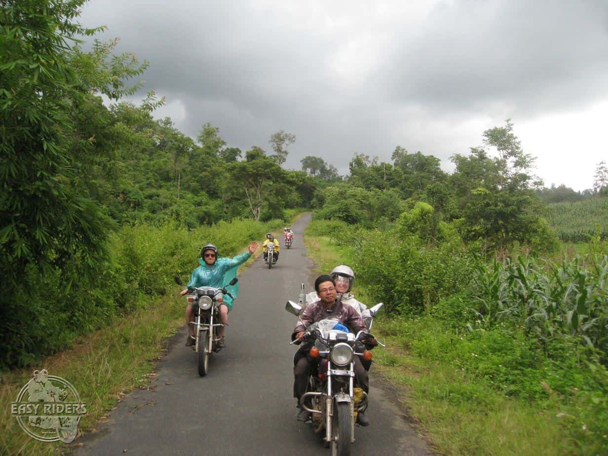 Day 2: Lak - Dray Sap Waterfall (130 km - 4 hours riding)
